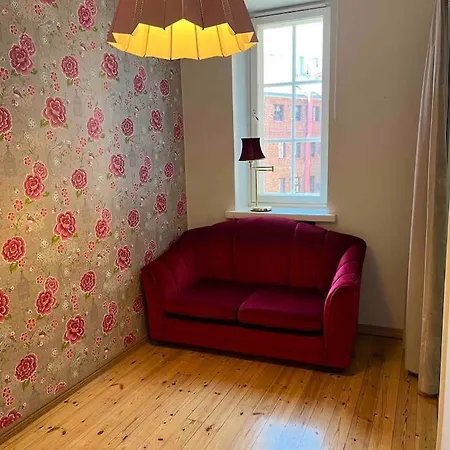Spacious Three And Kitchen In Hakaniemi *