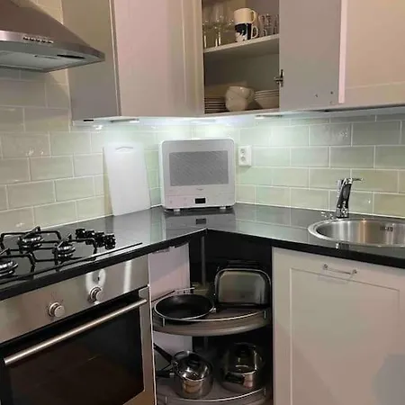 Apartament Spacious Three And Kitchen In Hakaniemi Helsinki